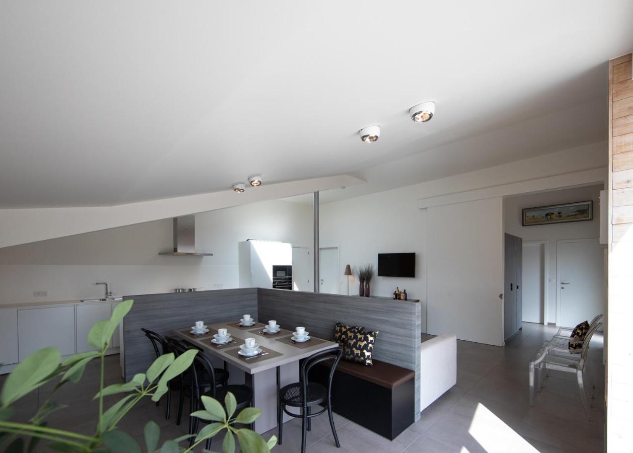 Landelijk Vakantiehuis In Diksmuide Met Een Tuin En Vijver 외부 사진