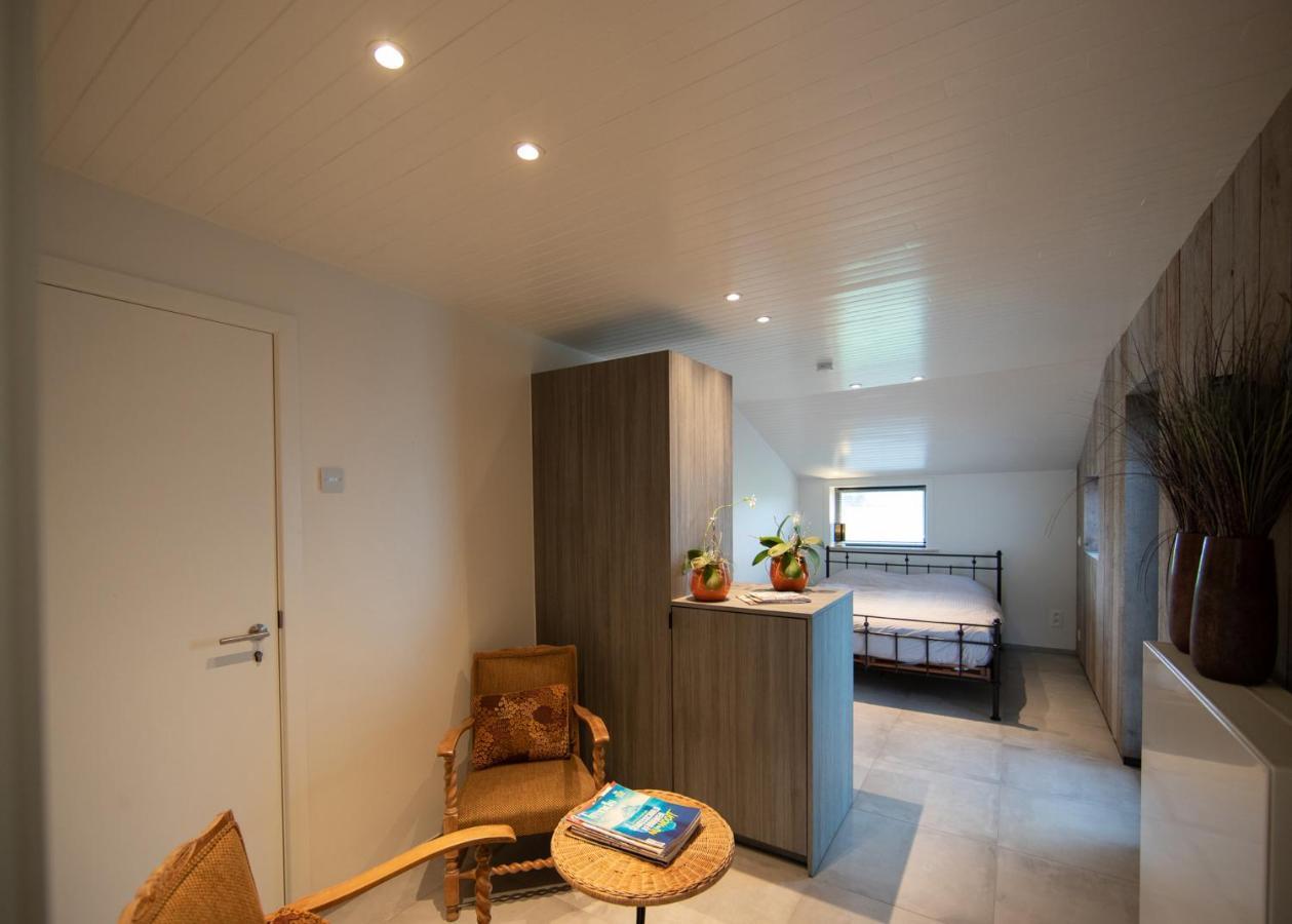 Landelijk Vakantiehuis In Diksmuide Met Een Tuin En Vijver 외부 사진