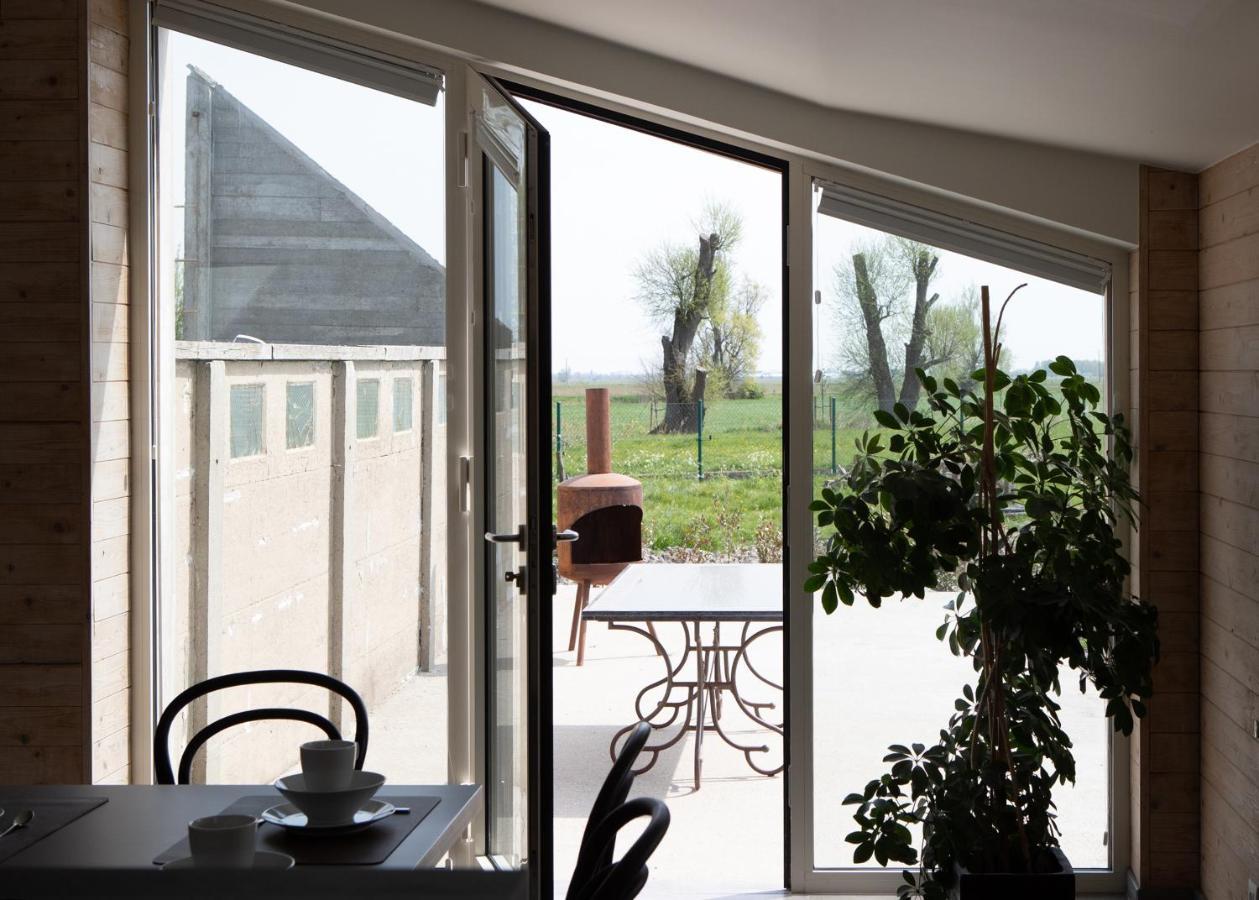 Landelijk Vakantiehuis In Diksmuide Met Een Tuin En Vijver 외부 사진